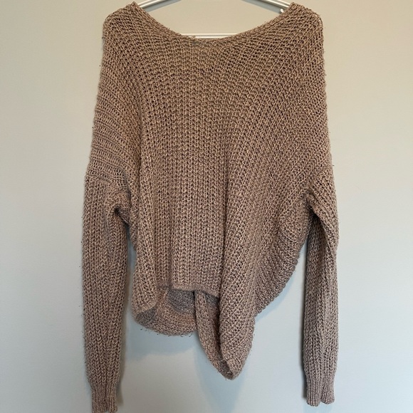 Fall sweater with open back - Picture 2 of 5